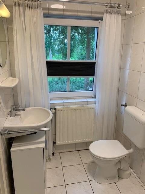 Pronájem bytu 1+1 37 m², Neulehe, Dolní Sasko Pronájem bytu 1+1 37 m², Neulehe, Dolní Sasko