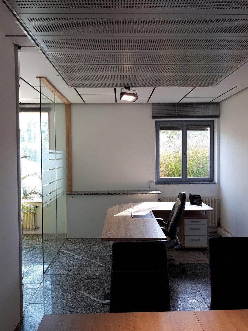 Pronájem kanceláře 200 m², Am Herrschaftsweiher 39, Ludwigshafen Ruchheim, Porýní-Falc Pronájem kanceláře 200 m², Am Herrschaftsweiher 39, Ludwigshafen Ruchheim, Porýní-Falc