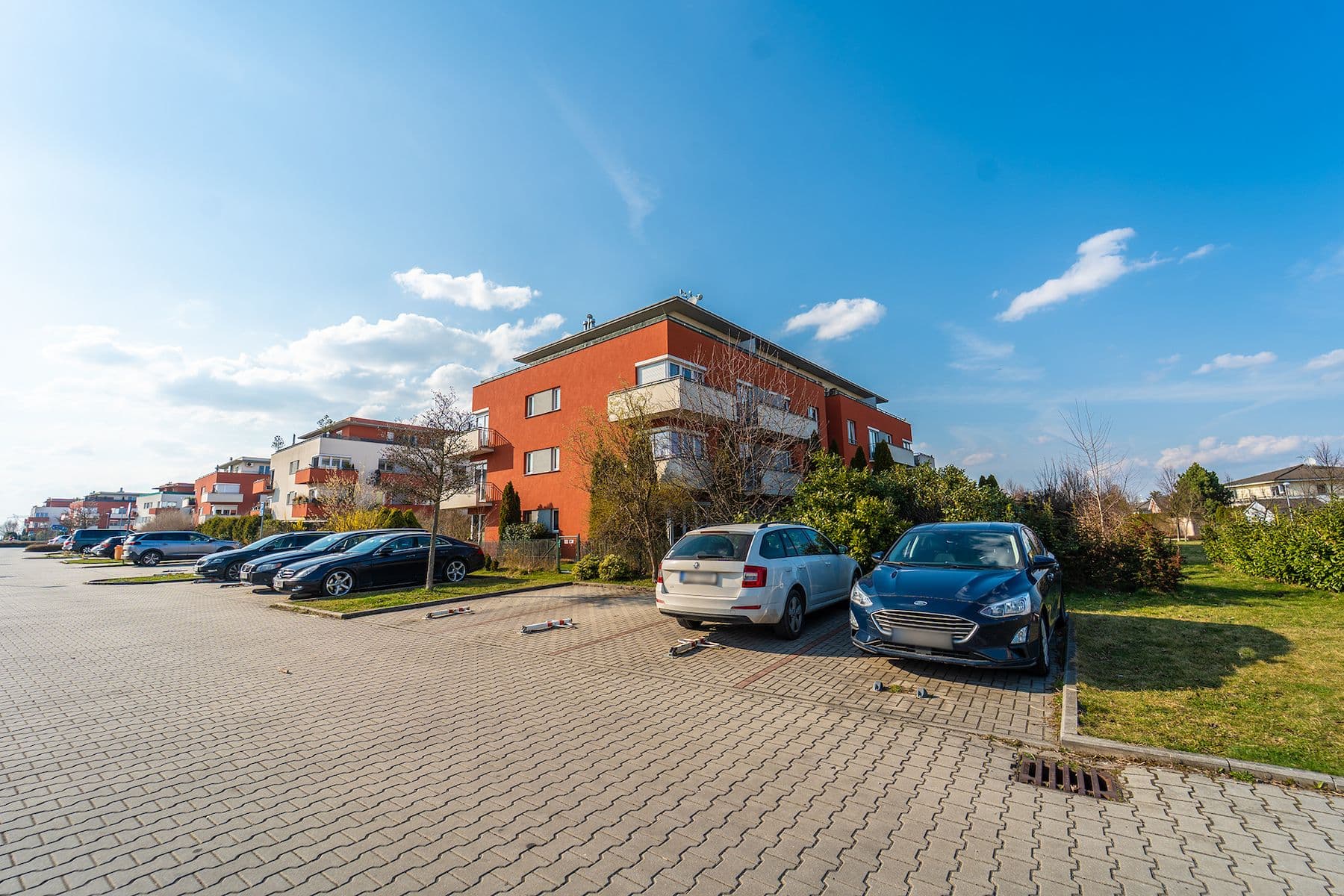 Prodej bytu 2+kk 49 m², Strakošová, Praha, Praha Prodej bytu 2+kk 49 m², Strakošová, Praha, Praha