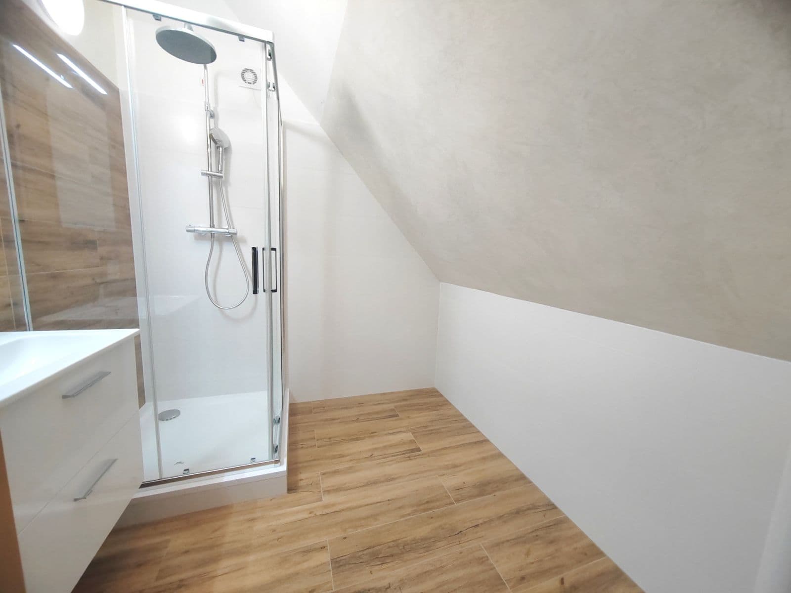 Pronájem bytu 3+kk 88 m², Kladenská, Praha, Praha Pronájem bytu 3+kk 88 m², Kladenská, Praha, Praha