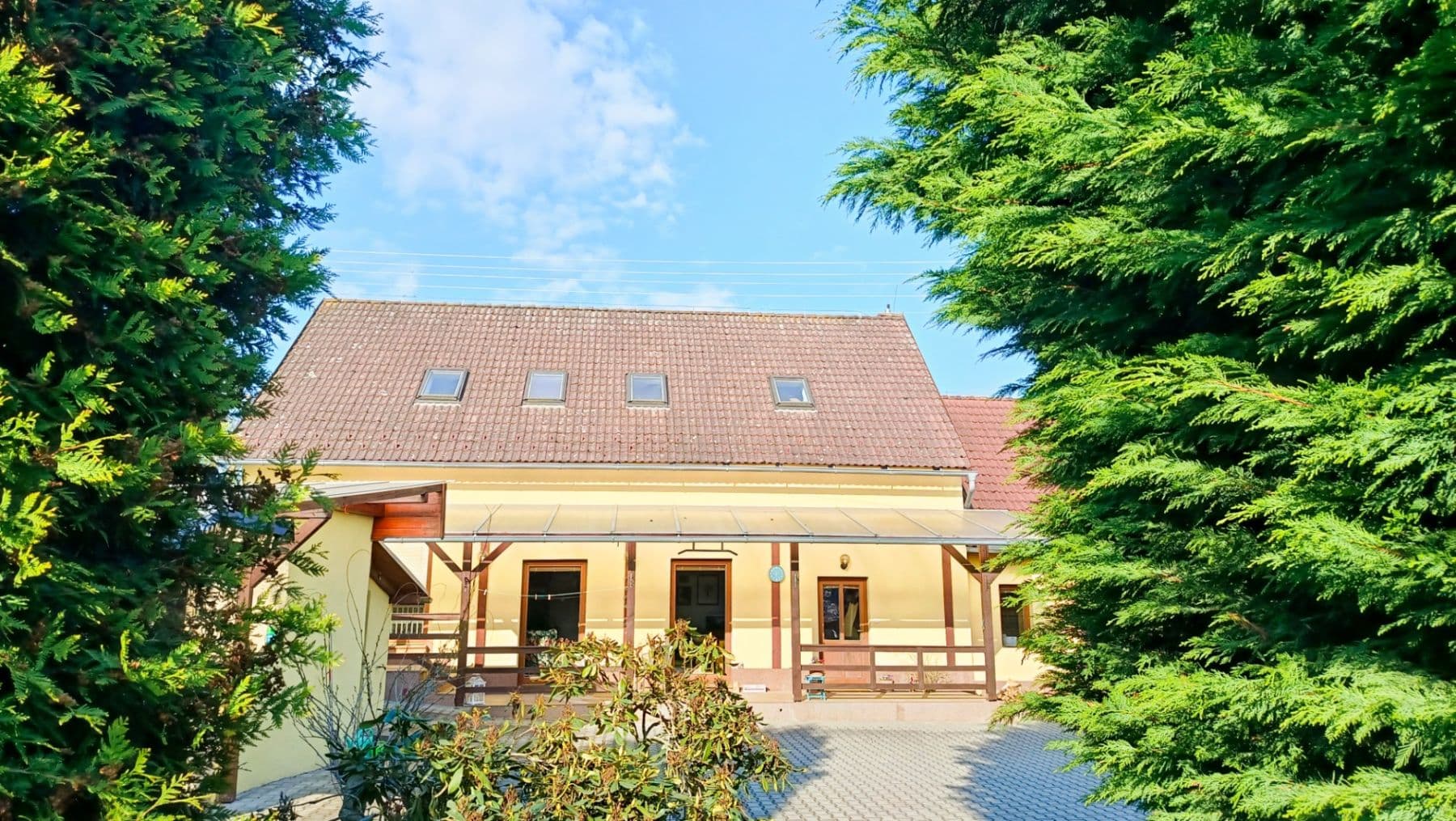 Prodej domu 206 m², pozemek 1.450 m², U Dálnice, Říčany, Středočeský kraj Prodej domu 206 m², pozemek 1.450 m², U Dálnice, Říčany, Středočeský kraj