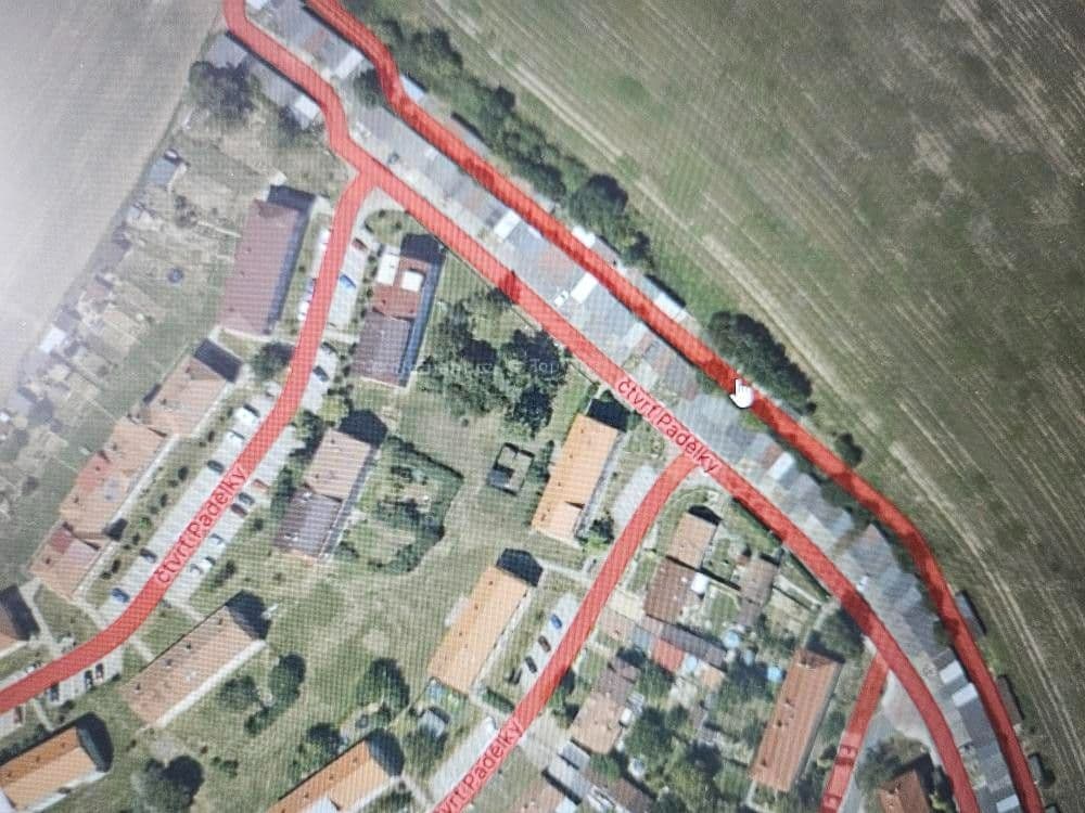 Pronájem garáže 22 m², Zbýšov, Jihomoravský kraj Pronájem garáže 22 m², Zbýšov, Jihomoravský kraj