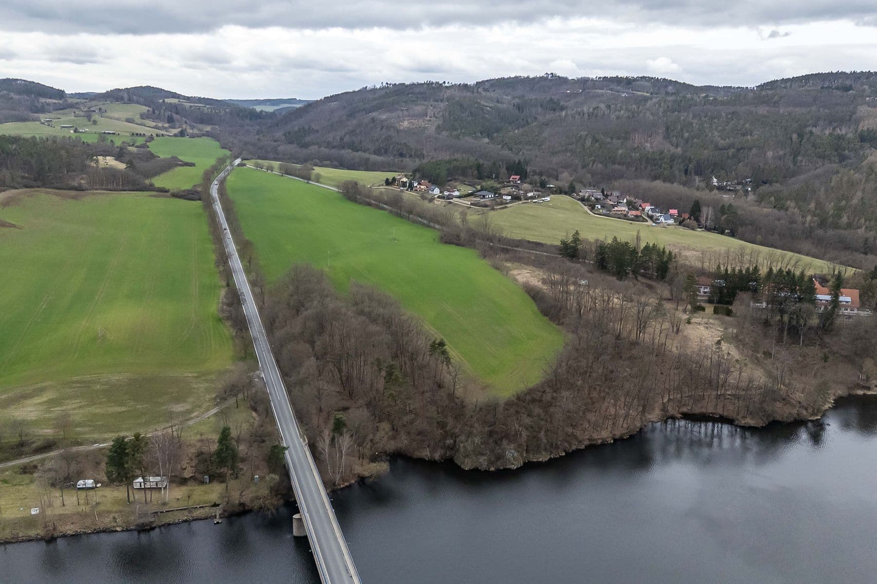 Prodej pozemku 34.543 m², Hřiměždice, Středočeský kraj Prodej pozemku 34.543 m², Hřiměždice, Středočeský kraj