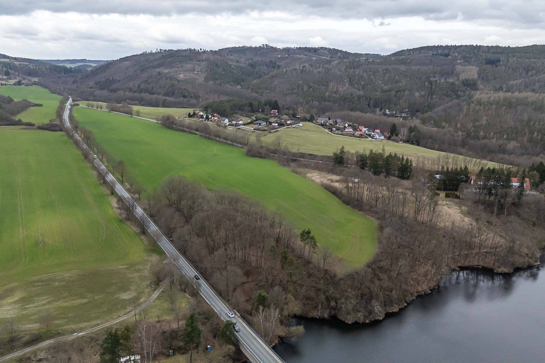 Prodej pozemku 34.543 m², Hřiměždice, Středočeský kraj Prodej pozemku 34.543 m², Hřiměždice, Středočeský kraj