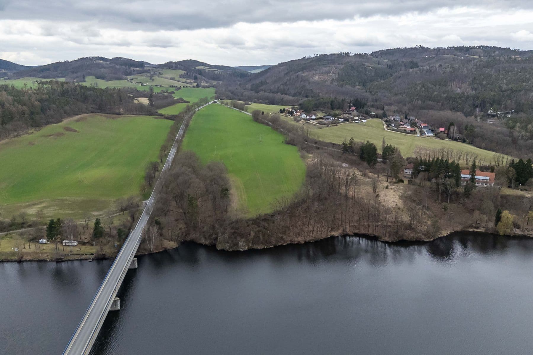 Prodej pozemku 34.543 m², Hřiměždice, Středočeský kraj Prodej pozemku 34.543 m², Hřiměždice, Středočeský kraj