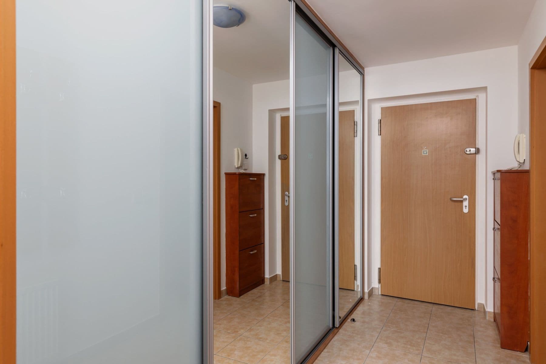 Pronájem bytu 1+kk 39 m², Jemnická, Praha, Praha Pronájem bytu 1+kk 39 m², Jemnická, Praha, Praha