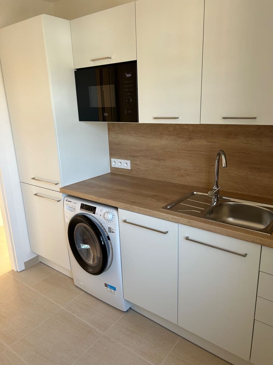 Pronájem bytu 1+1 34 m², Na Žvahově, Praha, Praha Pronájem bytu 1+1 34 m², Na Žvahově, Praha, Praha