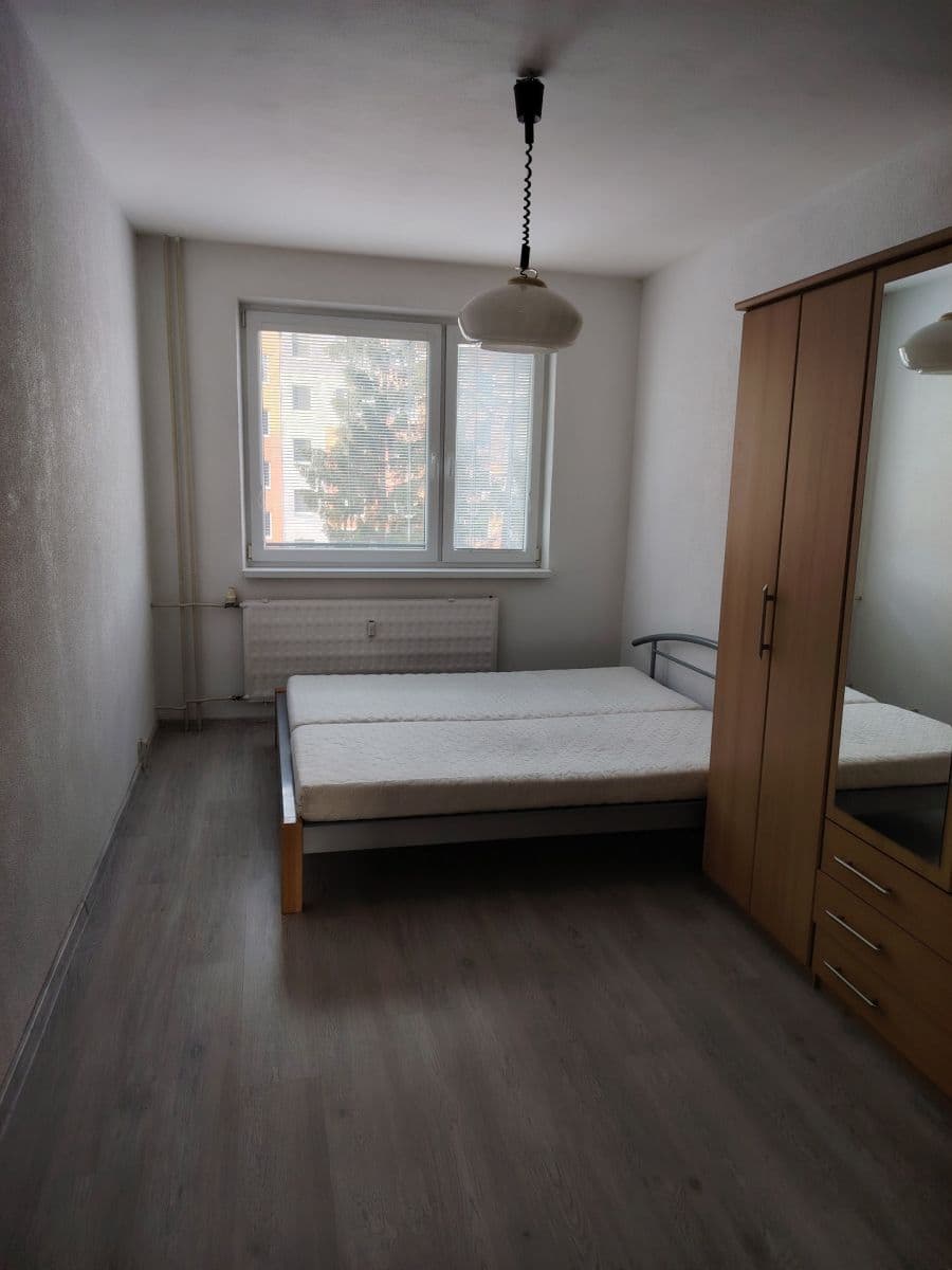 Prodej bytu 4+1 84 m², Okružná, Handlová, Trenčiansky kraj Prodej bytu 4+1 84 m², Okružná, Handlová, Trenčiansky kraj