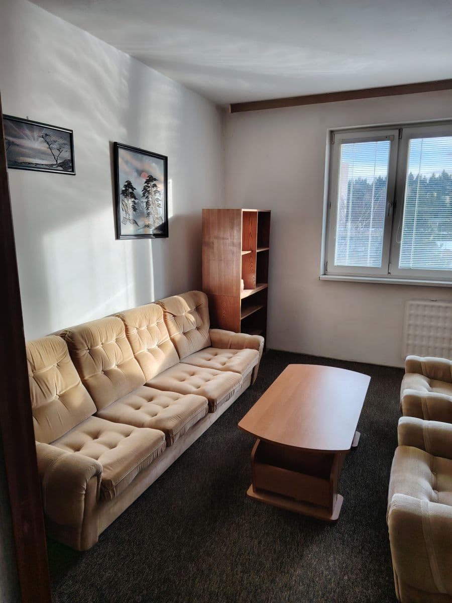 Prodej bytu 4+1 84 m², Okružná, Handlová, Trenčiansky kraj Prodej bytu 4+1 84 m², Okružná, Handlová, Trenčiansky kraj