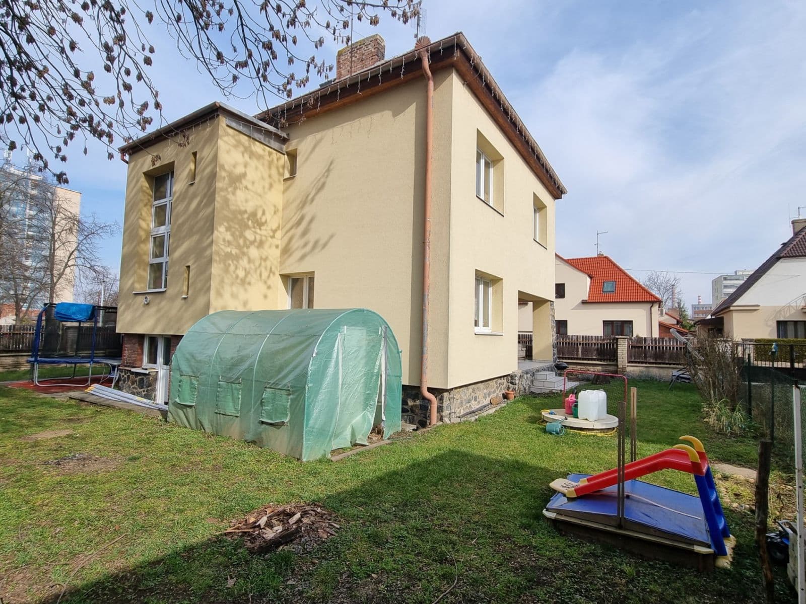 Prodej domu 126 m², pozemek 368 m², Kralupy nad Vltavou, Středočeský kraj Prodej domu 126 m², pozemek 368 m², Kralupy nad Vltavou, Středočeský kraj