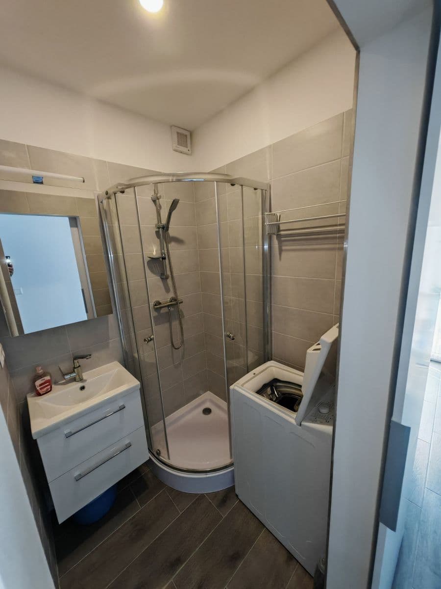 Pronájem bytu 2+1 49 m², Planét, Ružinov, Bratislavský kraj Pronájem bytu 2+1 49 m², Planét, Ružinov, Bratislavský kraj