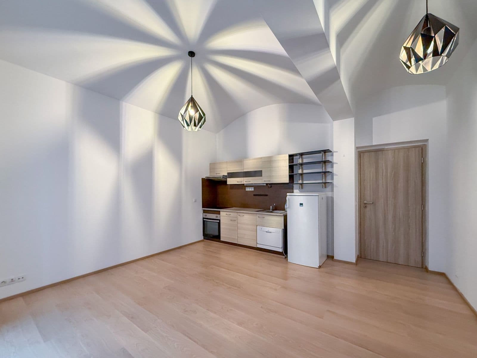 Pronájem bytu 1+kk 29 m², Pod Labuťkou, Praha, Praha Pronájem bytu 1+kk 29 m², Pod Labuťkou, Praha, Praha