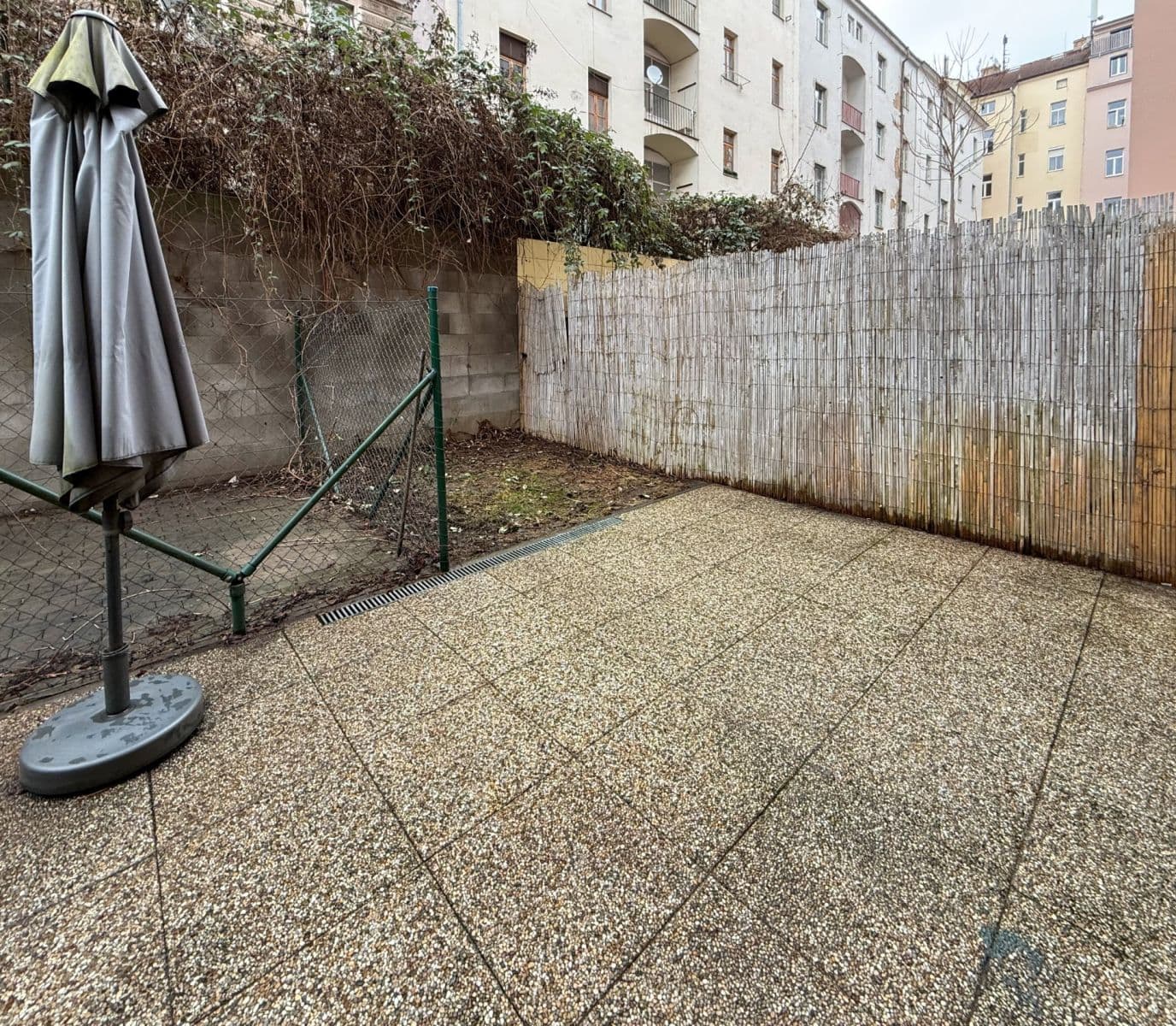 Pronájem bytu 1+kk 29 m², Pod Labuťkou, Praha, Praha Pronájem bytu 1+kk 29 m², Pod Labuťkou, Praha, Praha