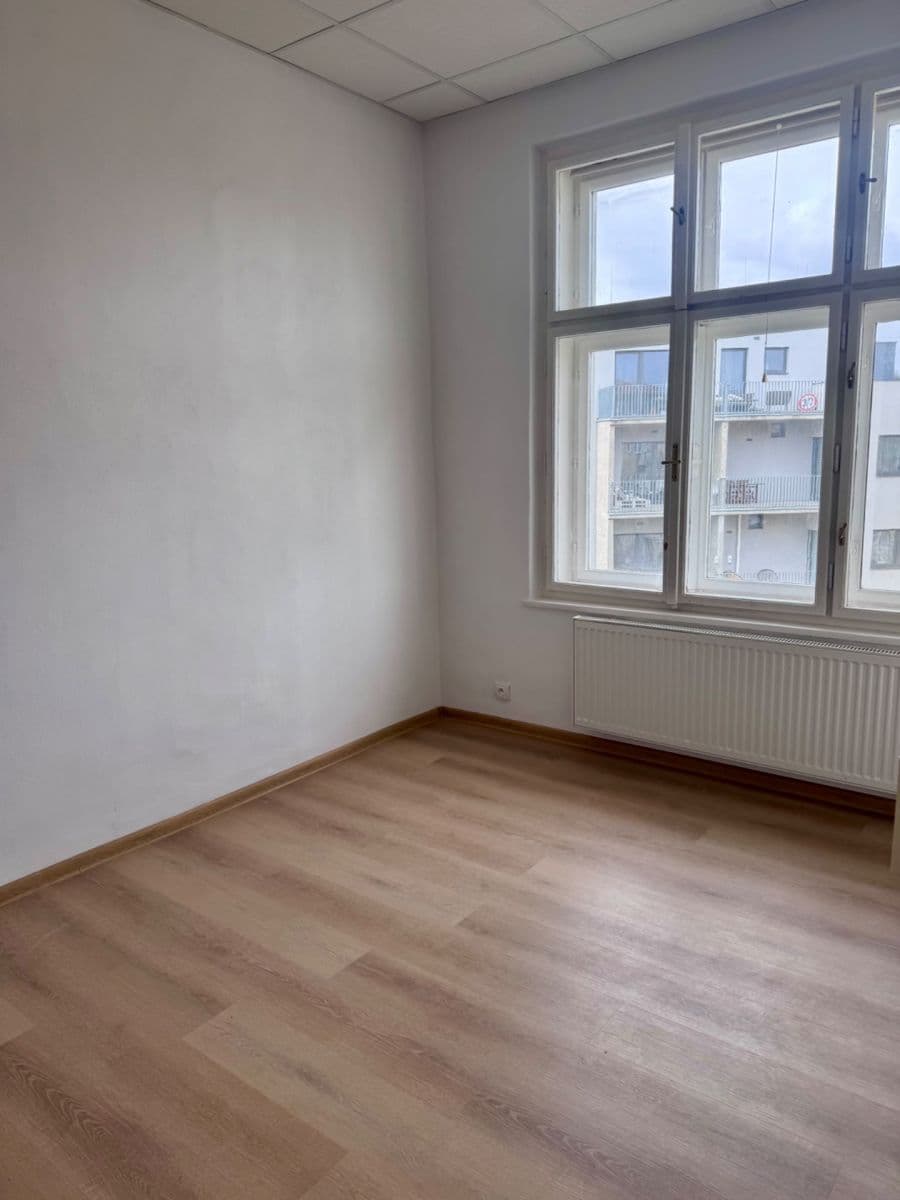 Pronájem bytu 2+1 60 m², Renneská třída, Brno, Jihomoravský kraj Pronájem bytu 2+1 60 m², Renneská třída, Brno, Jihomoravský kraj