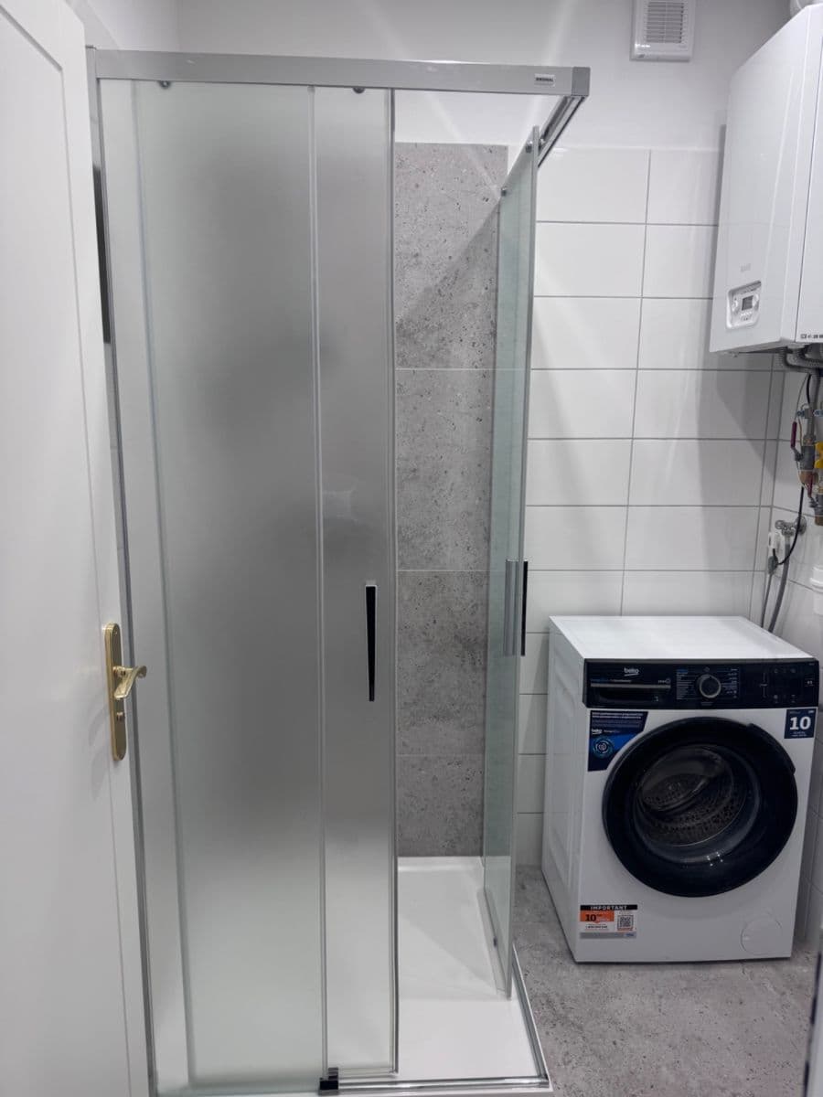 Pronájem bytu 2+1 60 m², Renneská třída, Brno, Jihomoravský kraj Pronájem bytu 2+1 60 m², Renneská třída, Brno, Jihomoravský kraj