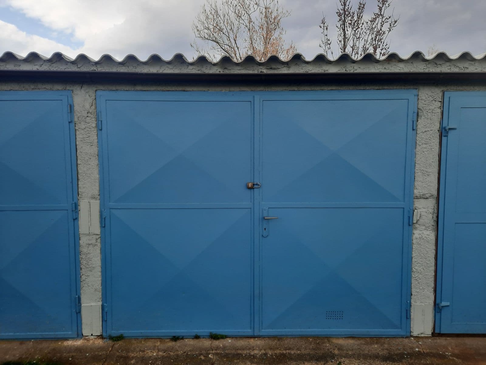 Pronájem garáže 15 m², Plzeň, Plzeňský kraj Pronájem garáže 15 m², Plzeň, Plzeňský kraj