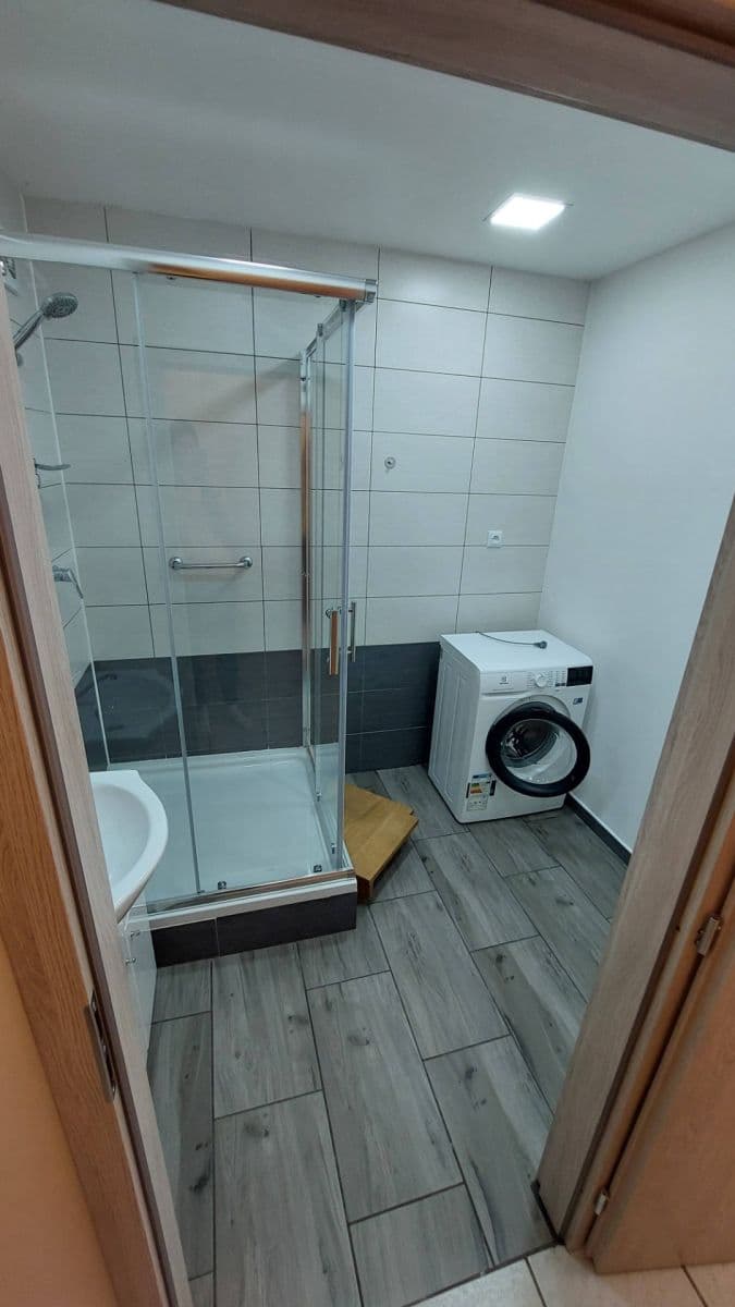 Pronájem bytu 3+1 77 m², J. Bendy, České Budějovice, Jihočeský kraj Pronájem bytu 3+1 77 m², J. Bendy, České Budějovice, Jihočeský kraj