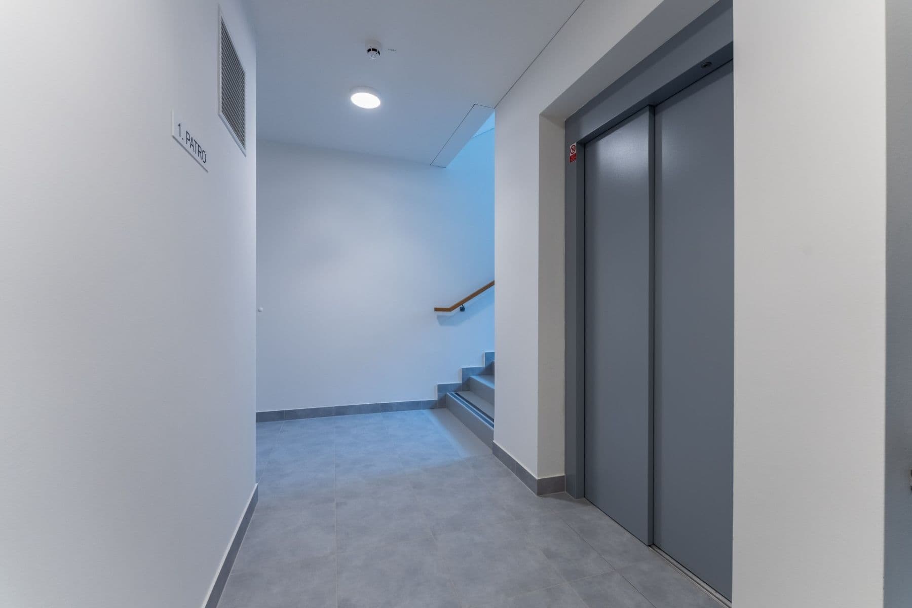Pronájem bytu 1+kk 37 m², Gerstelova, Praha, Praha Pronájem bytu 1+kk 37 m², Gerstelova, Praha, Praha