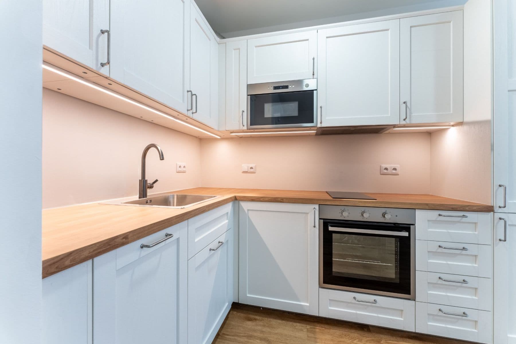 Pronájem bytu 1+kk 37 m², Gerstelova, Praha, Praha Pronájem bytu 1+kk 37 m², Gerstelova, Praha, Praha