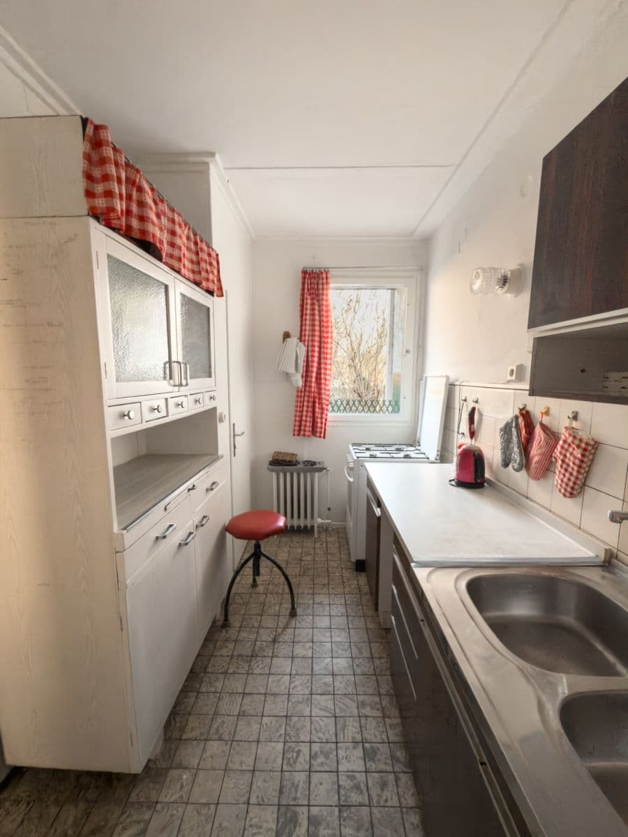 Pronájem bytu 3+1 91 m², Solidarity, Praha, Praha Pronájem bytu 3+1 91 m², Solidarity, Praha, Praha