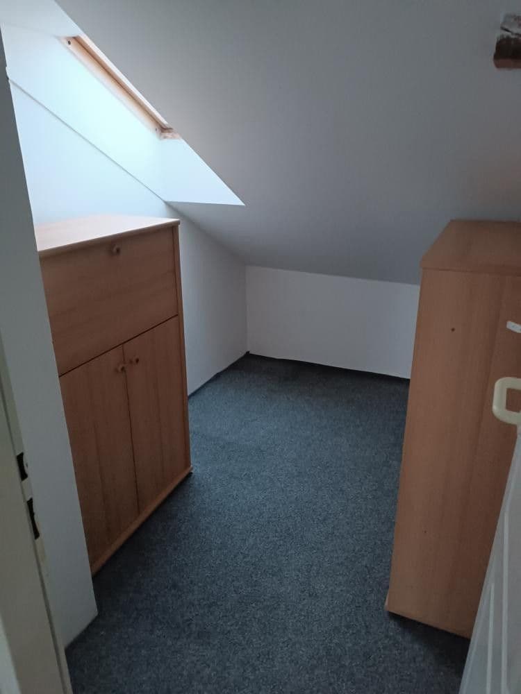 Pronájem bytu 1+1 45 m², Spojovací, Veltruby, Středočeský kraj Pronájem bytu 1+1 45 m², Spojovací, Veltruby, Středočeský kraj