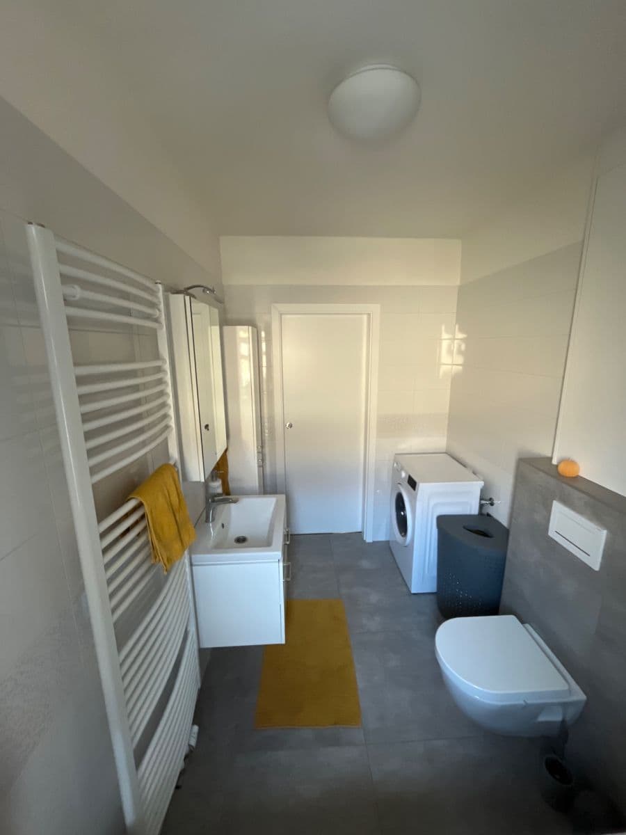 Pronájem bytu 3+1 64 m², U Tržnice, Neratovice, Středočeský kraj Pronájem bytu 3+1 64 m², U Tržnice, Neratovice, Středočeský kraj