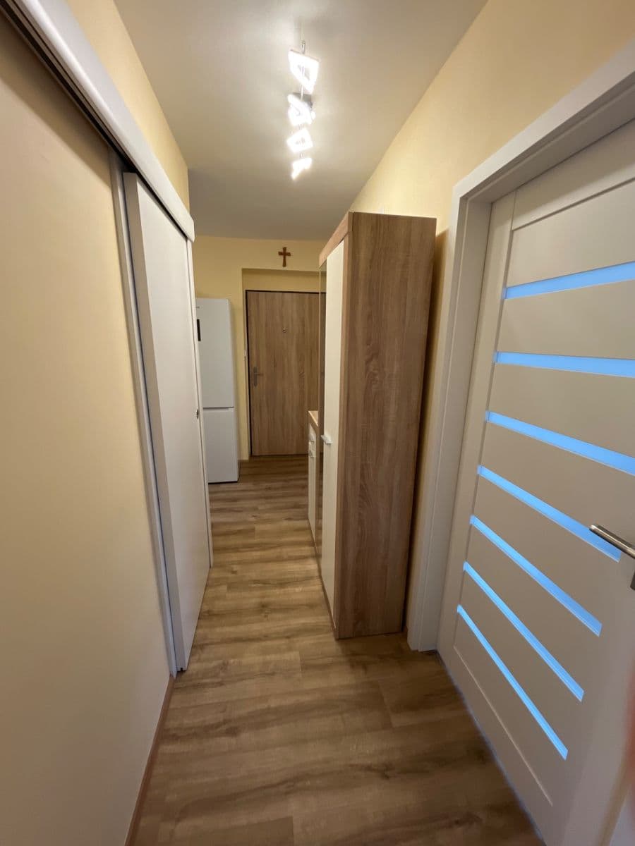 Pronájem bytu 3+1 64 m², U Tržnice, Neratovice, Středočeský kraj Pronájem bytu 3+1 64 m², U Tržnice, Neratovice, Středočeský kraj