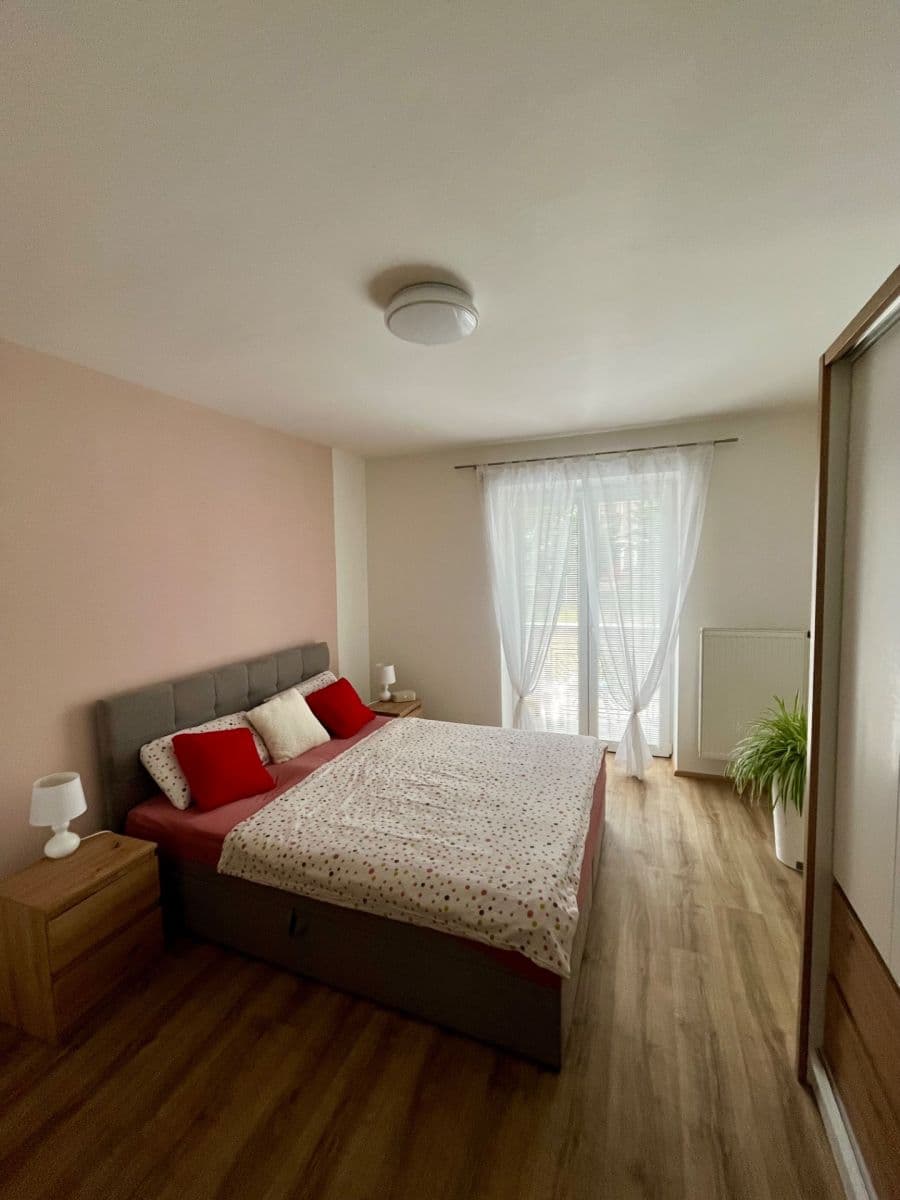 Pronájem bytu 3+1 64 m², U Tržnice, Neratovice, Středočeský kraj Pronájem bytu 3+1 64 m², U Tržnice, Neratovice, Středočeský kraj
