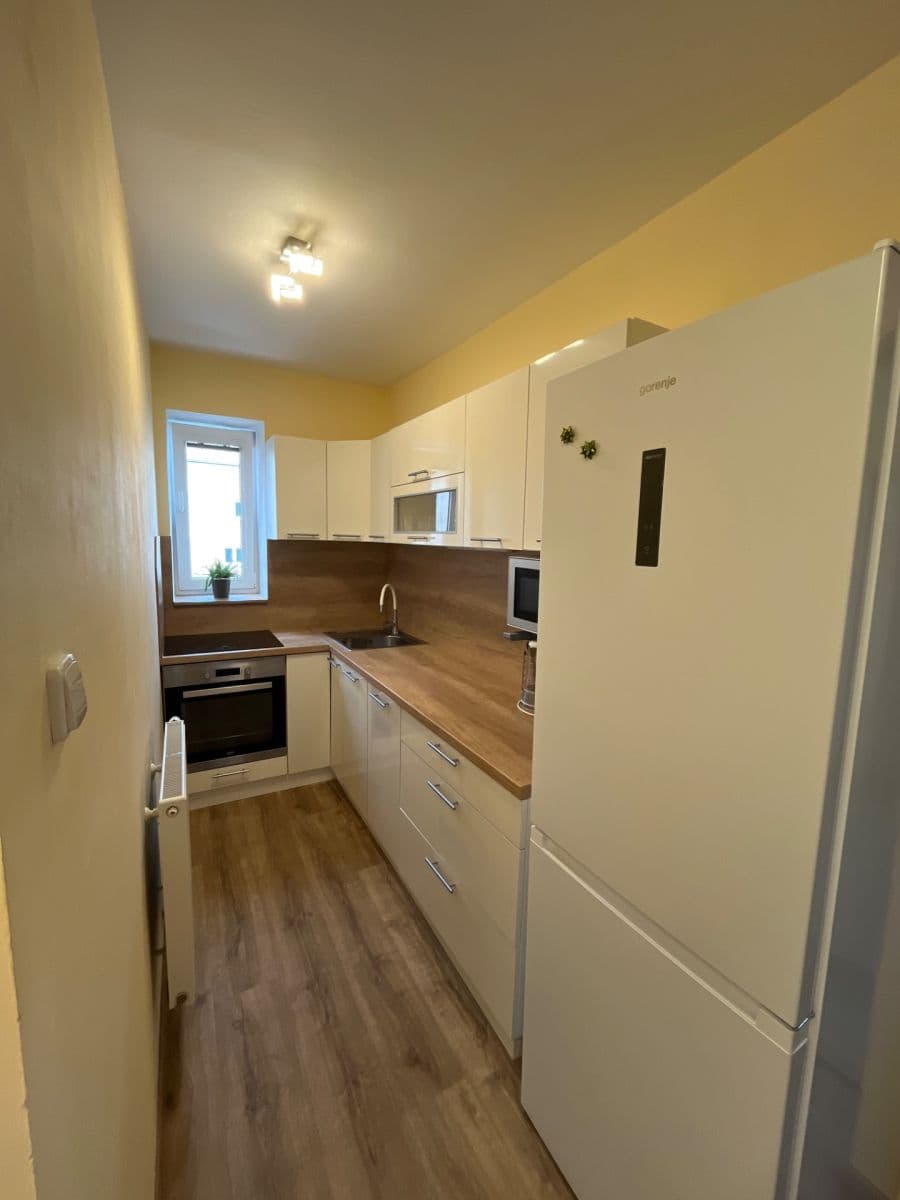 Pronájem bytu 3+1 64 m², U Tržnice, Neratovice, Středočeský kraj Pronájem bytu 3+1 64 m², U Tržnice, Neratovice, Středočeský kraj