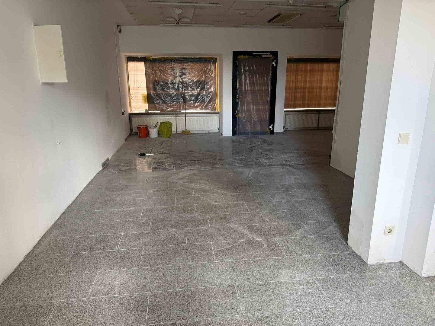 Pronájem kanceláře 80 m², Wienerstaße 488, Linz, Horní Rakousko Pronájem kanceláře 80 m², Wienerstaße 488, Linz, Horní Rakousko