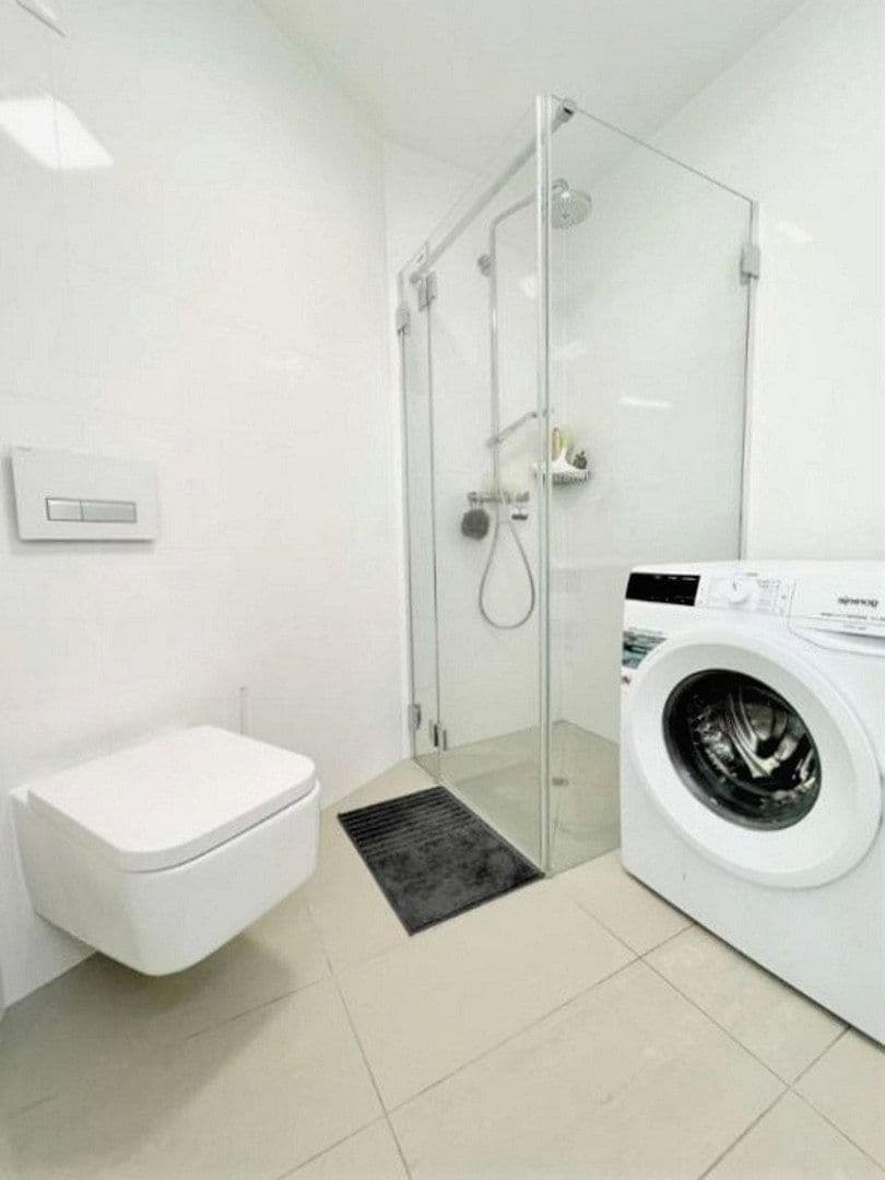 Pronájem bytu 1+kk 35 m², Langstraße, Innsbruck, Tyrolsko Pronájem bytu 1+kk 35 m², Langstraße, Innsbruck, Tyrolsko