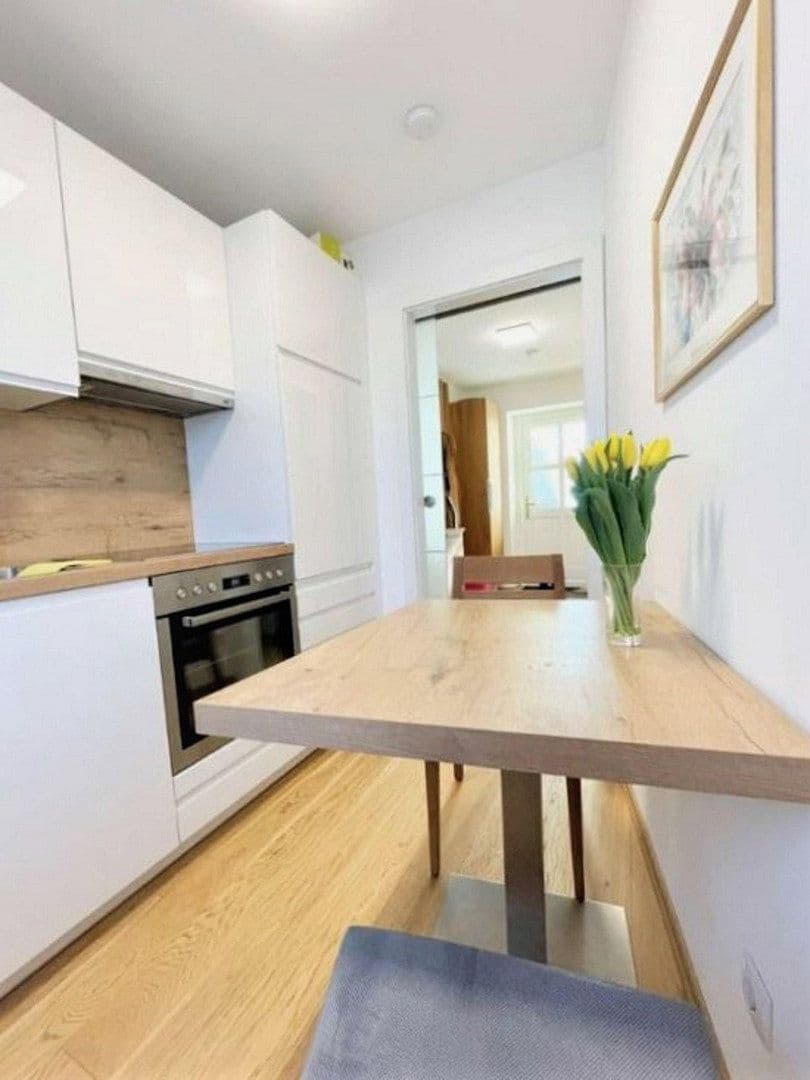 Pronájem bytu 1+kk 35 m², Langstraße, Innsbruck, Tyrolsko Pronájem bytu 1+kk 35 m², Langstraße, Innsbruck, Tyrolsko