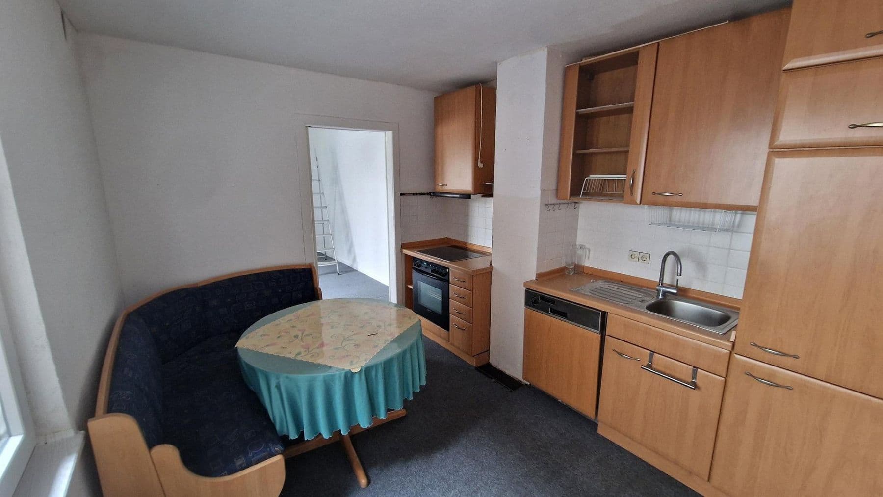 Pronájem domu 30 m², pozemek 300 m², Düren, Severní Porýní-Vestfálsko Pronájem domu 30 m², pozemek 300 m², Düren, Severní Porýní-Vestfálsko