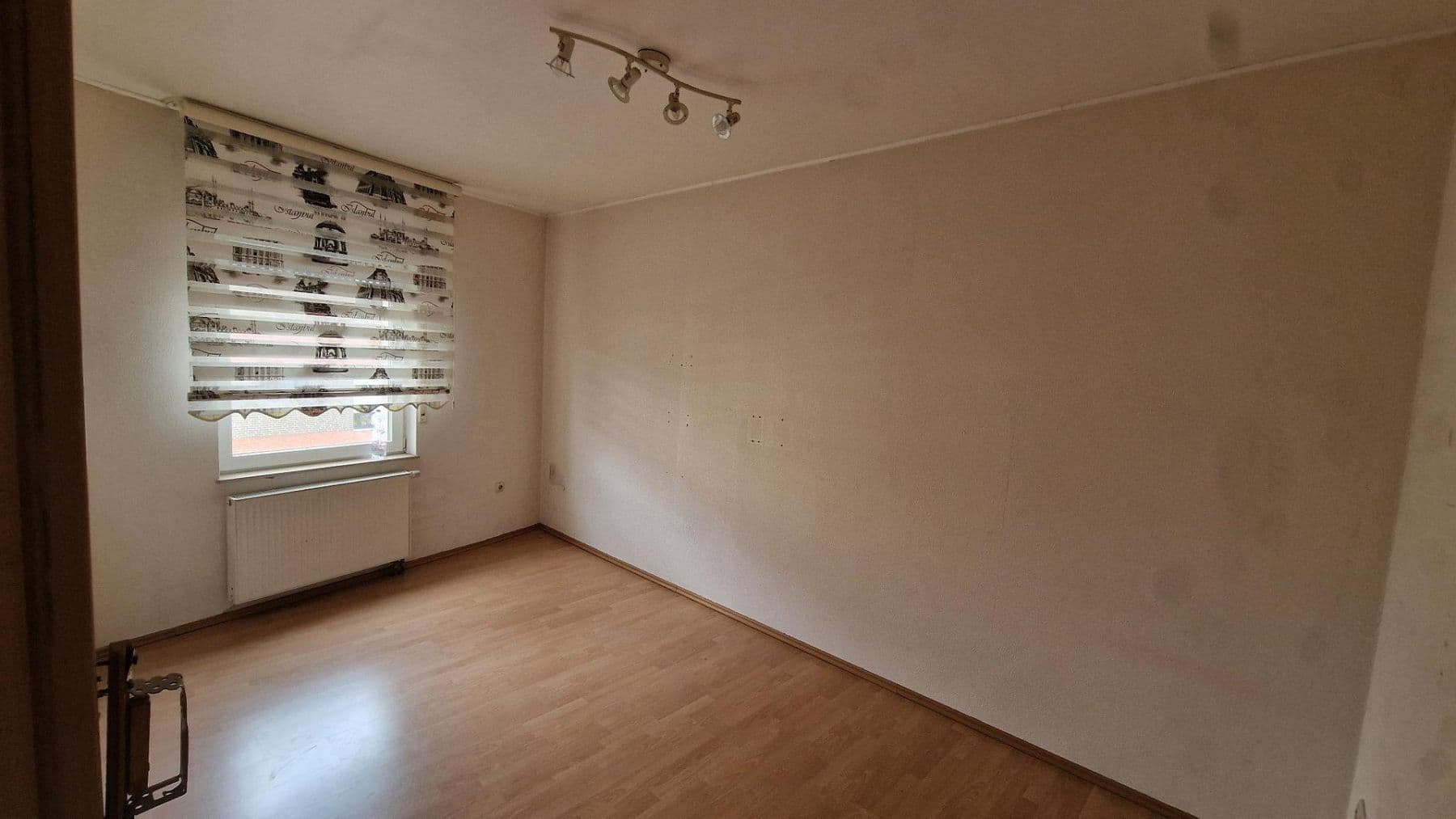 Pronájem domu 120 m², pozemek 300 m², Düren, Severní Porýní-Vestfálsko Pronájem domu 120 m², pozemek 300 m², Düren, Severní Porýní-Vestfálsko