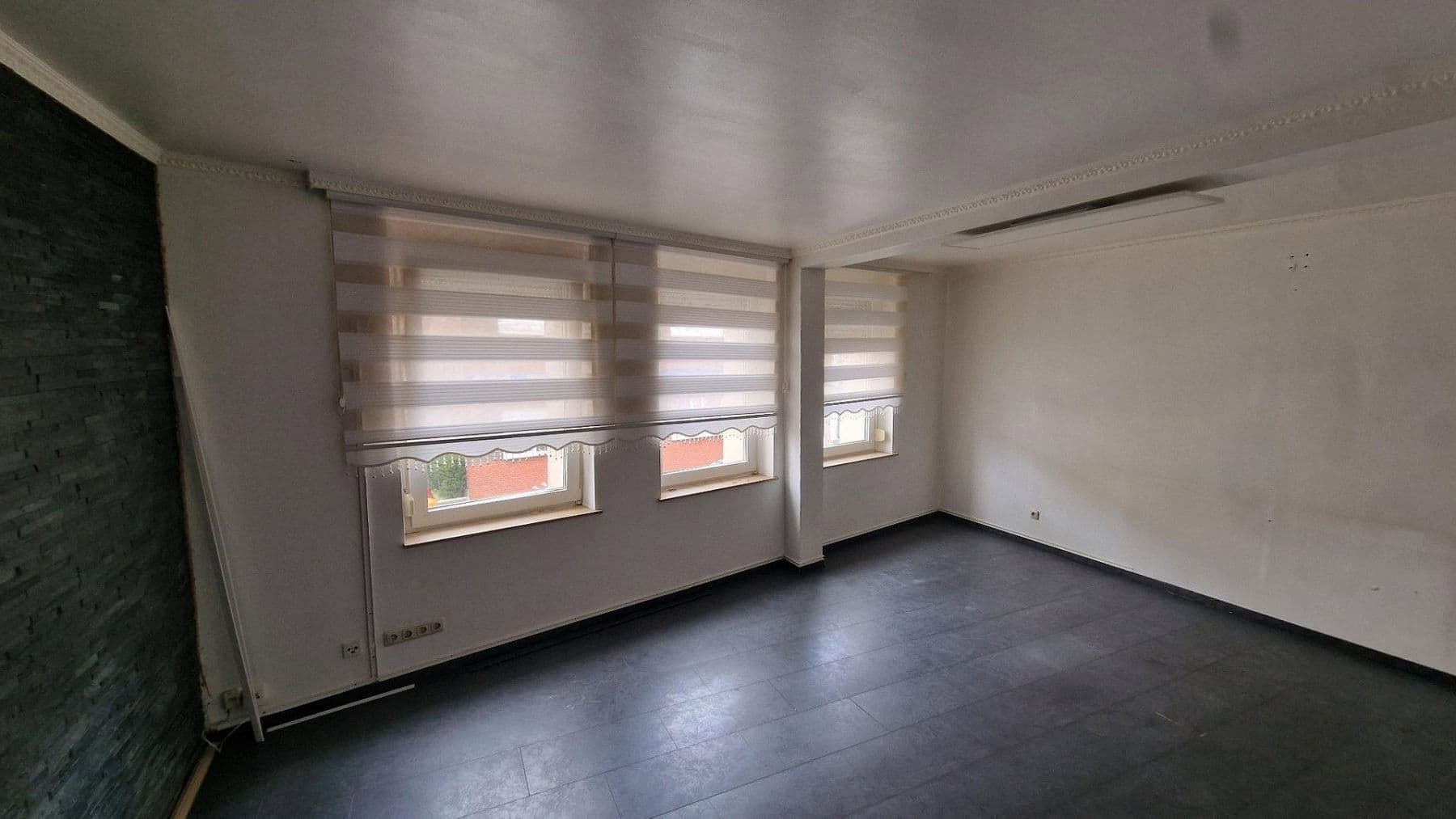 Pronájem domu 120 m², pozemek 300 m², Düren, Severní Porýní-Vestfálsko Pronájem domu 120 m², pozemek 300 m², Düren, Severní Porýní-Vestfálsko