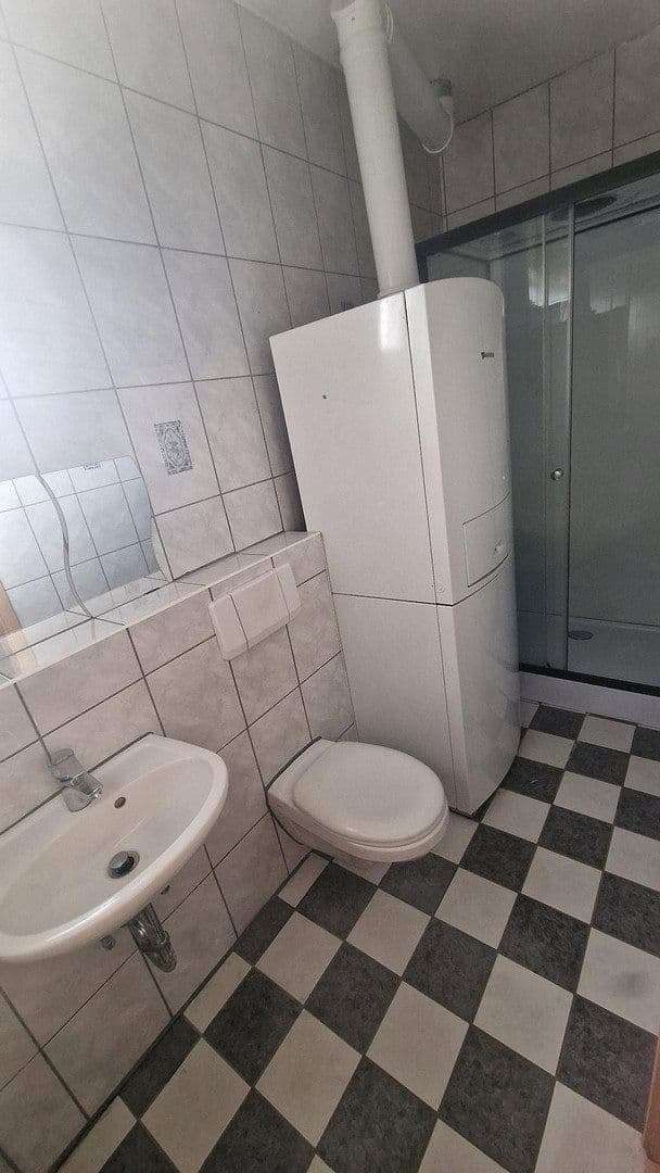 Pronájem domu 120 m², pozemek 300 m², Düren, Severní Porýní-Vestfálsko Pronájem domu 120 m², pozemek 300 m², Düren, Severní Porýní-Vestfálsko