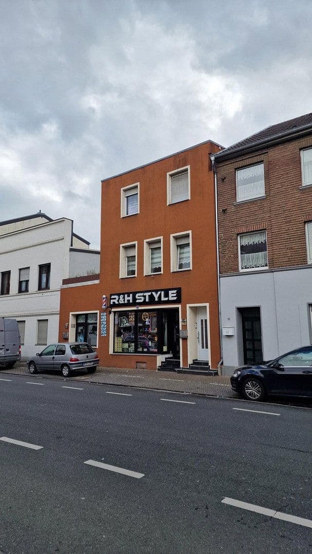 Pronájem domu 120 m², pozemek 300 m², Düren, Severní Porýní-Vestfálsko Pronájem domu 120 m², pozemek 300 m², Düren, Severní Porýní-Vestfálsko