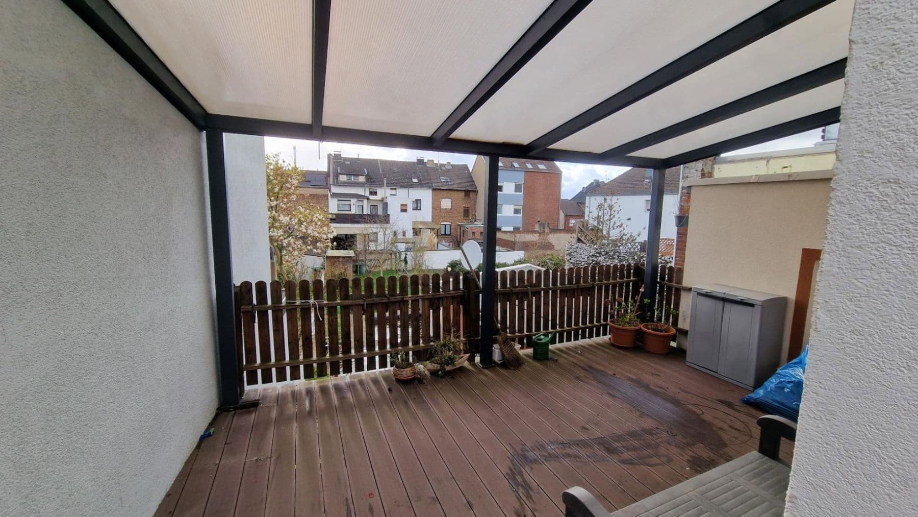 Pronájem domu 120 m², pozemek 300 m², Düren, Severní Porýní-Vestfálsko Pronájem domu 120 m², pozemek 300 m², Düren, Severní Porýní-Vestfálsko