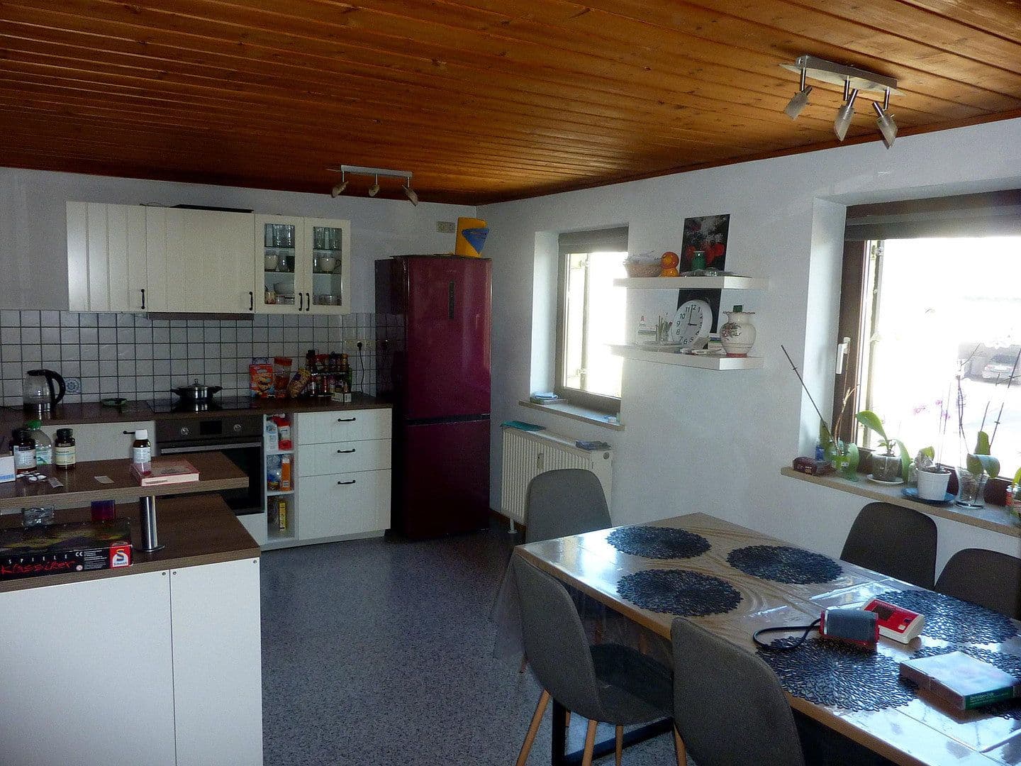 Prodej domu 202 m², pozemek 896 m², Auenkofener Str. 35, Abensberg, Bavorsko Prodej domu 202 m², pozemek 896 m², Auenkofener Str. 35, Abensberg, Bavorsko