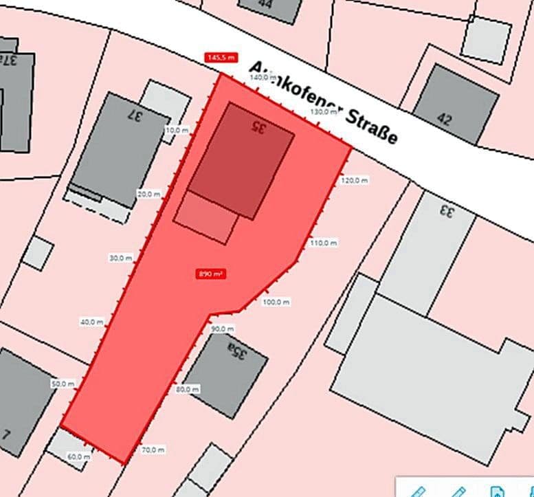 Prodej domu 202 m², pozemek 896 m², Auenkofener Str. 35, Abensberg, Bavorsko Prodej domu 202 m², pozemek 896 m², Auenkofener Str. 35, Abensberg, Bavorsko