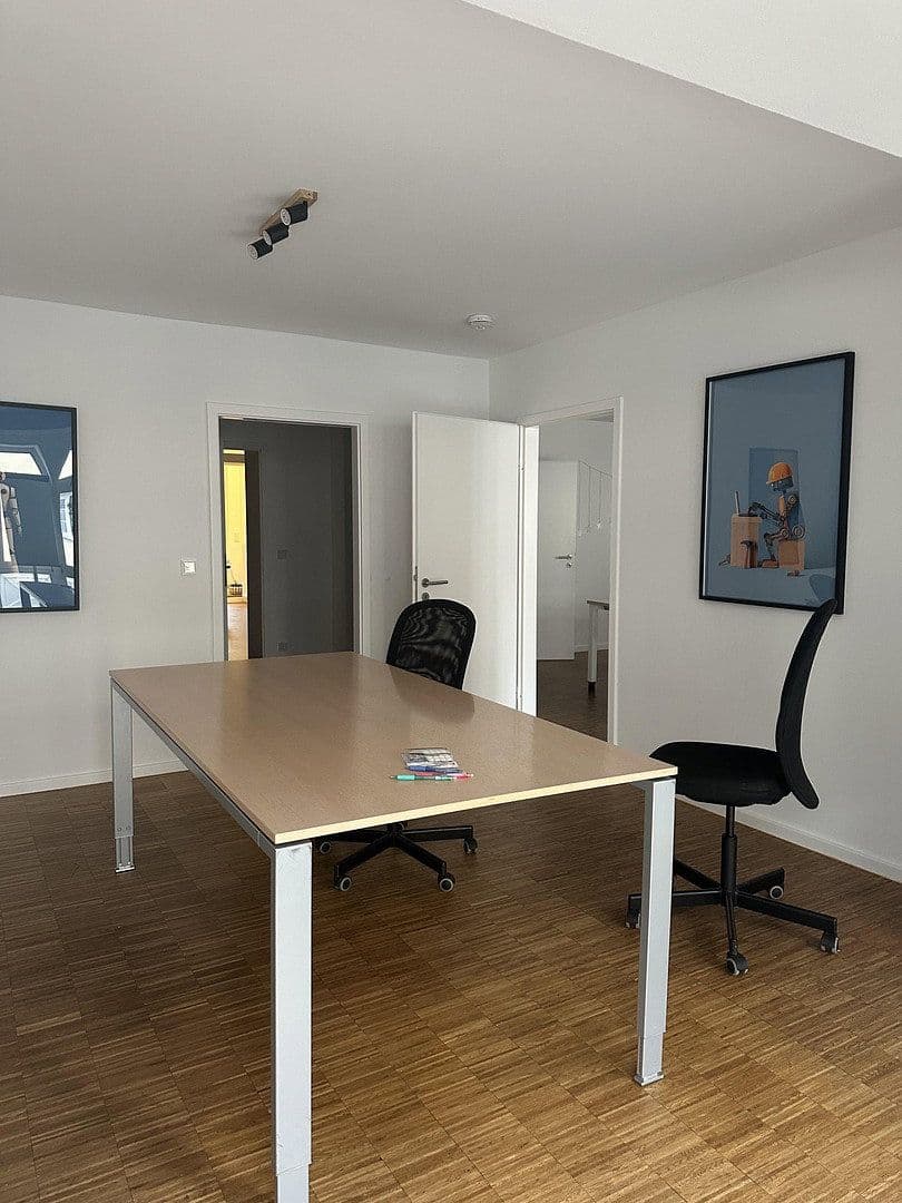 Pronájem kanceláře 100 m², München, Bavorsko Pronájem kanceláře 100 m², München, Bavorsko