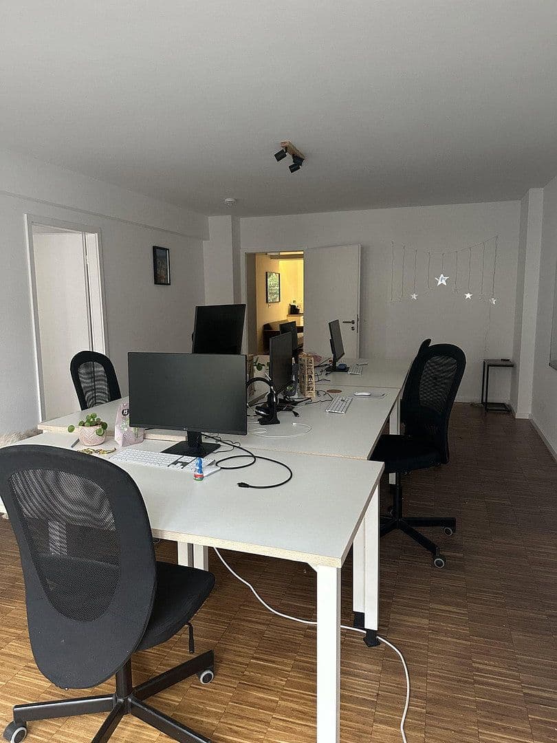 Pronájem kanceláře 100 m², München, Bavorsko Pronájem kanceláře 100 m², München, Bavorsko