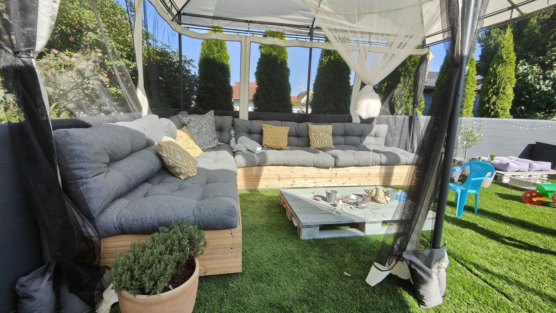 Prodej domu 130 m², pozemek 915 m², Schwerdtfegerstr. 18D, Salzgitter, Dolní Sasko Prodej domu 130 m², pozemek 915 m², Schwerdtfegerstr. 18D, Salzgitter, Dolní Sasko