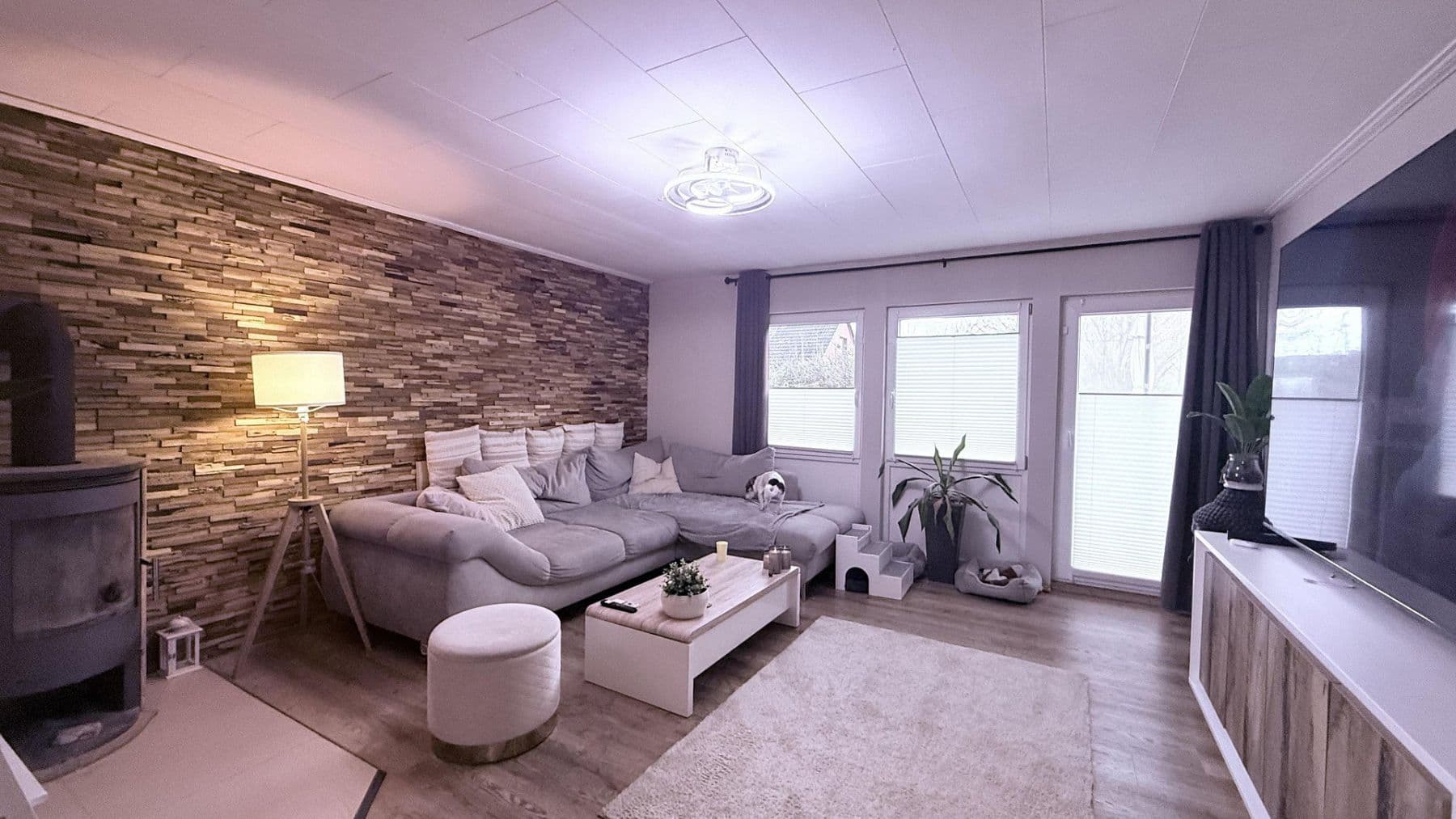 Prodej domu 130 m², pozemek 915 m², Schwerdtfegerstr. 18D, Salzgitter, Dolní Sasko Prodej domu 130 m², pozemek 915 m², Schwerdtfegerstr. 18D, Salzgitter, Dolní Sasko