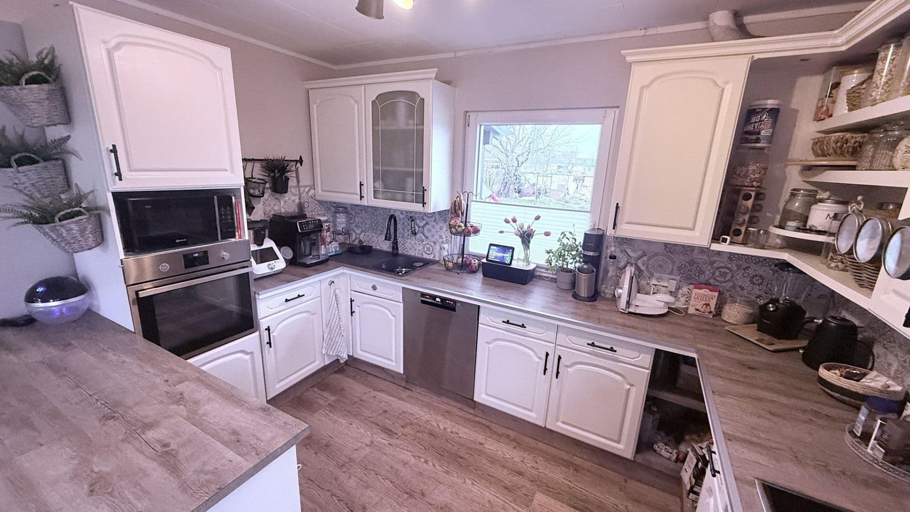 Prodej domu 130 m², pozemek 915 m², Schwerdtfegerstr. 18D, Salzgitter, Dolní Sasko Prodej domu 130 m², pozemek 915 m², Schwerdtfegerstr. 18D, Salzgitter, Dolní Sasko