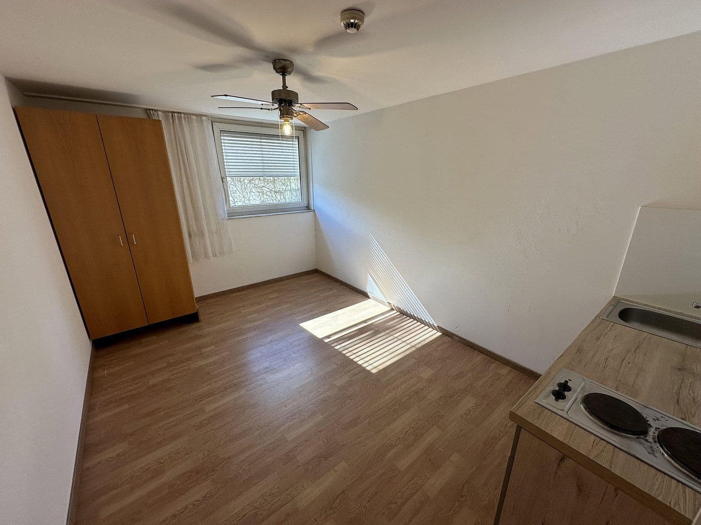 Pronájem bytu 1+1 20 m², Mitterweg 13, Innsbruck, Tyrolsko Pronájem bytu 1+1 20 m², Mitterweg 13, Innsbruck, Tyrolsko