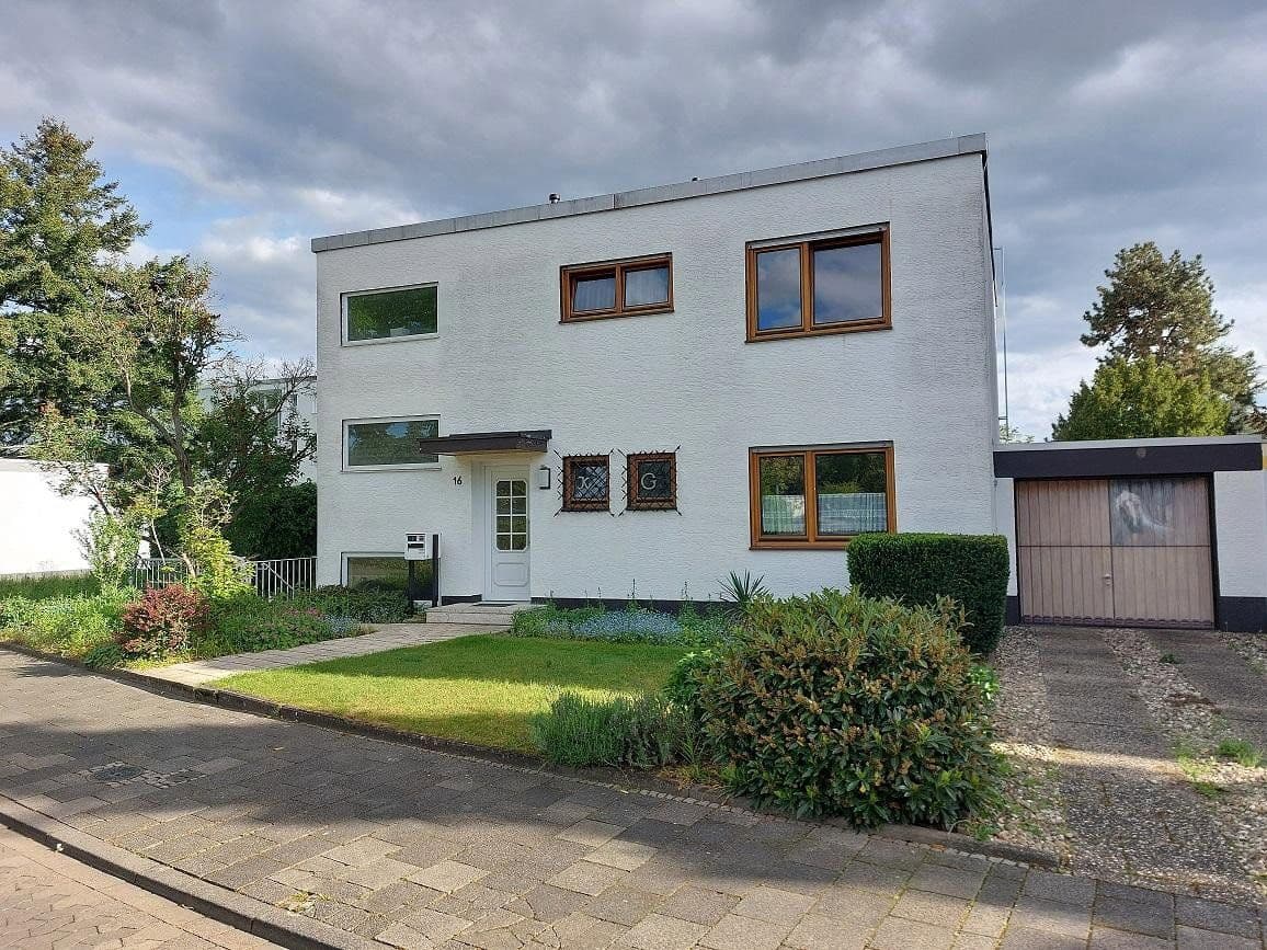 Prodej domu 189 m², pozemek 560 m², Sachsenstraße 16, Darmstadt, Hessen Prodej domu 189 m², pozemek 560 m², Sachsenstraße 16, Darmstadt, Hessen