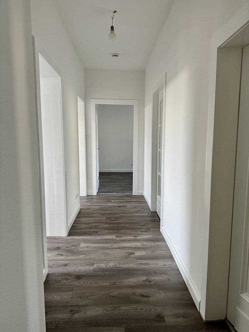 Pronájem bytu 3+1 87 m², Oesdorfer Straße 14, Bad Pyrmont, Dolní Sasko Pronájem bytu 3+1 87 m², Oesdorfer Straße 14, Bad Pyrmont, Dolní Sasko