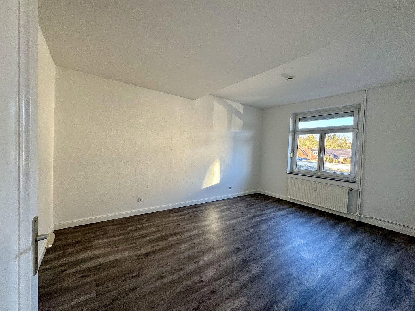Pronájem bytu 3+1 87 m², Oesdorfer Straße 14, Bad Pyrmont, Dolní Sasko Pronájem bytu 3+1 87 m², Oesdorfer Straße 14, Bad Pyrmont, Dolní Sasko