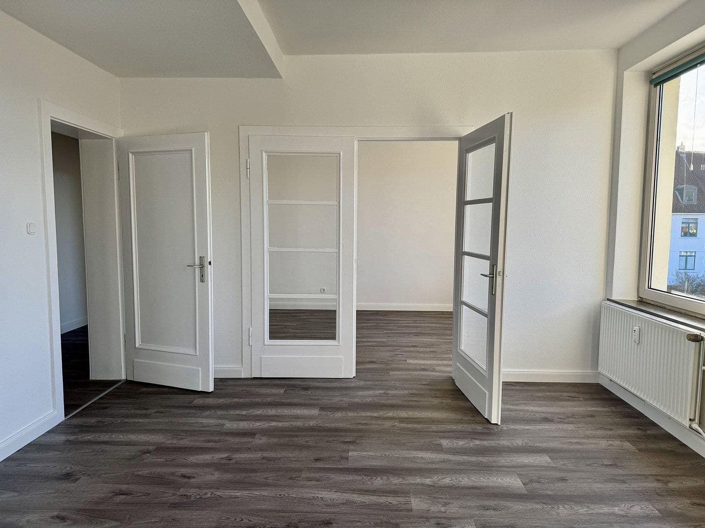 Pronájem bytu 3+1 87 m², Oesdorfer Straße 14, Bad Pyrmont, Dolní Sasko Pronájem bytu 3+1 87 m², Oesdorfer Straße 14, Bad Pyrmont, Dolní Sasko